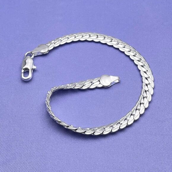 Sterling Silver Snake Chain Bracelet 7 inches long - Picture 11 of 11